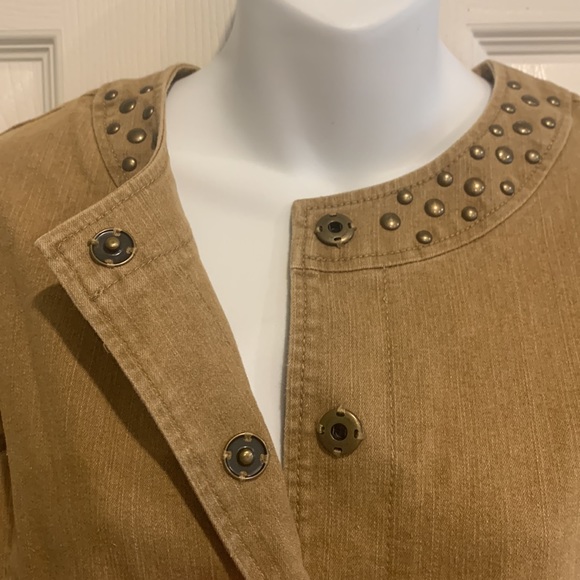 Camel Color Jacket - Picture 8 of 10